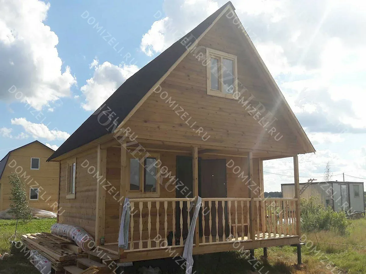БАНЯ ИЗ БРУСА 6×6 «Б2» (60 кв.м., 2 этажа, 6 на 6, с мансардой, террасой и спальней) — фото 1