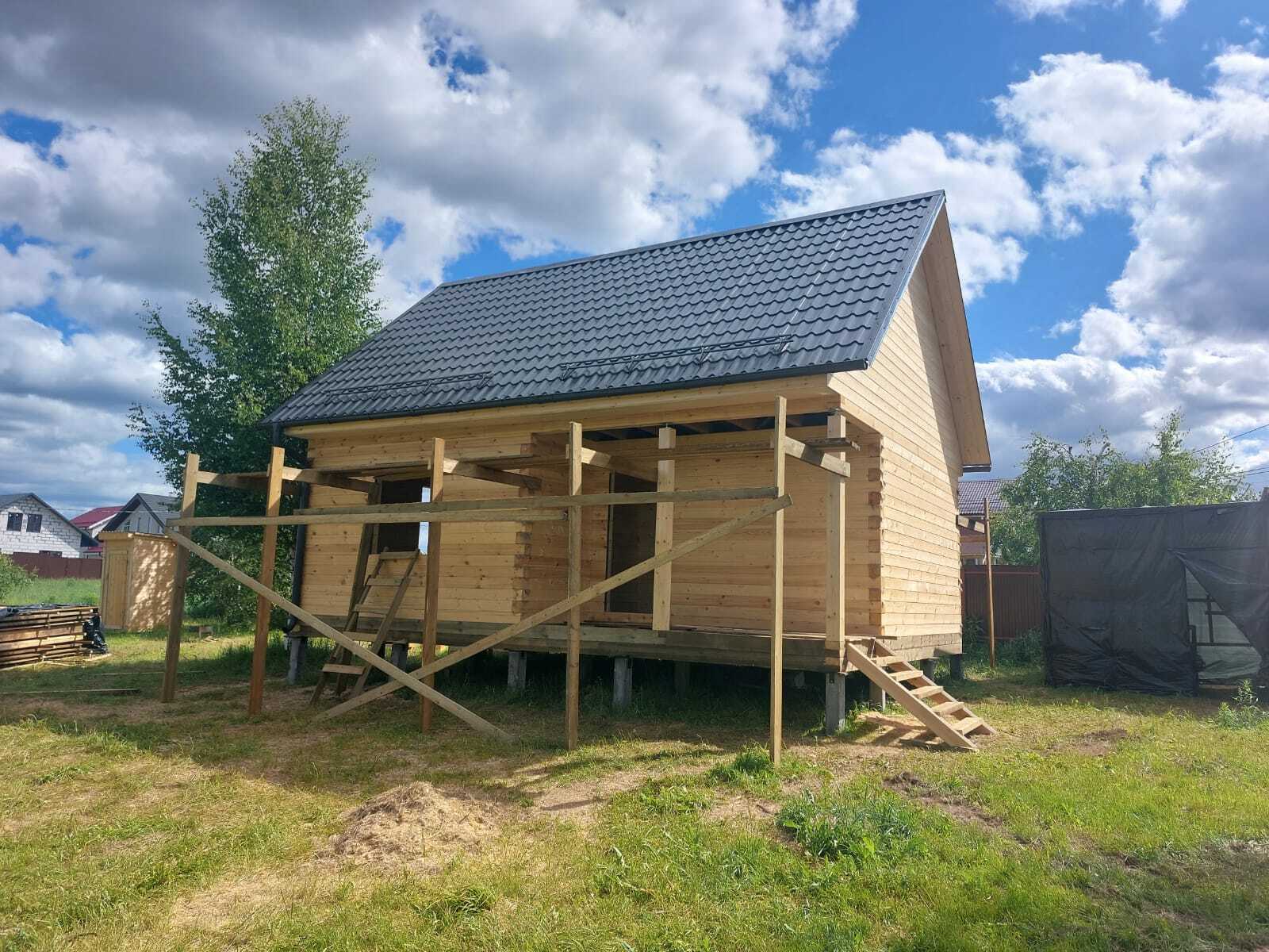 БАНЯ ИЗ БРУСА 8×6 «Б48» (84 кв.м., 2 этажа, 8 на 6, с мансардой, санузлом и крыльцом) — фото 2